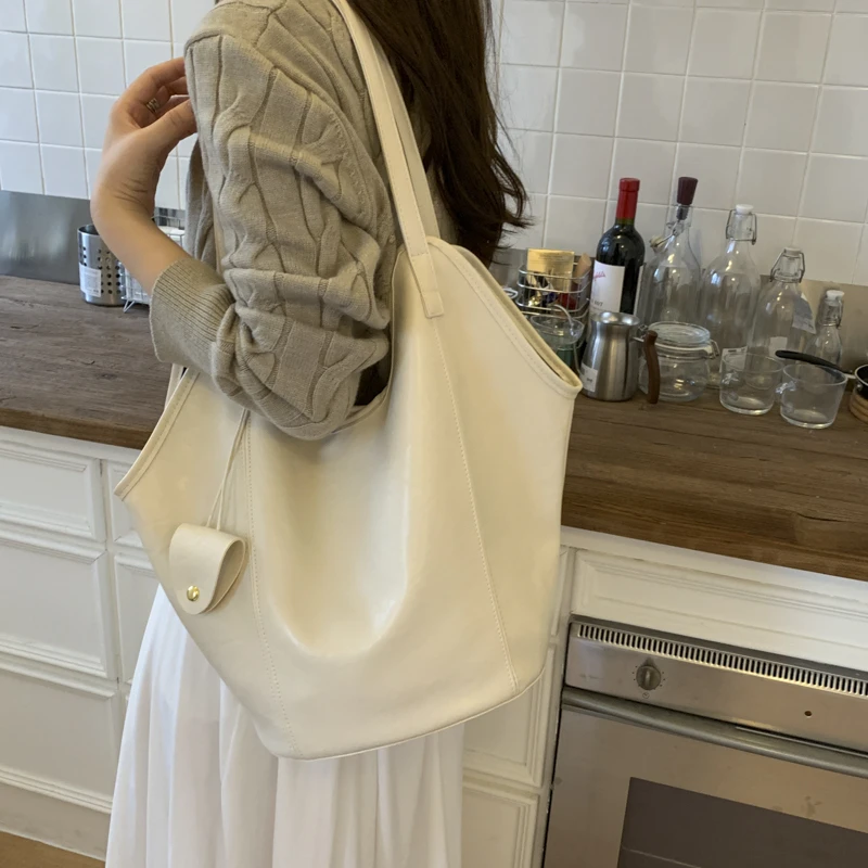 حقيبة كتف نسائية أنيقة من الجلد الفاخر الكلاسيكي بتصميم كلاسيكي حقيبة يد كروس لمظهر يومي جميل #3