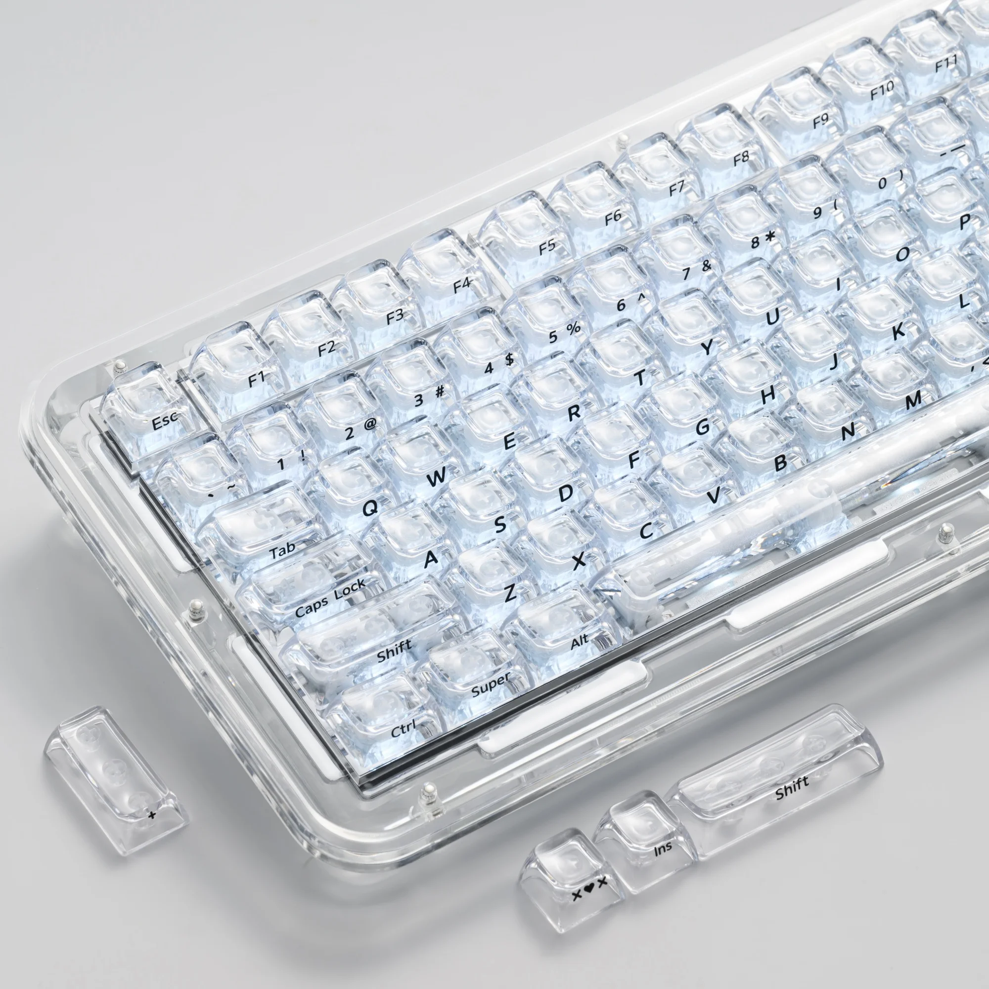 2026 Neue Kristallklare Transparente Tastenkappen für Mechanische Gaming-Tastaturen Cherry Key Caps Seitlich Bedruckt Hintergrundbeleuchtete RGB-Tastenkappen 132 Tasten
