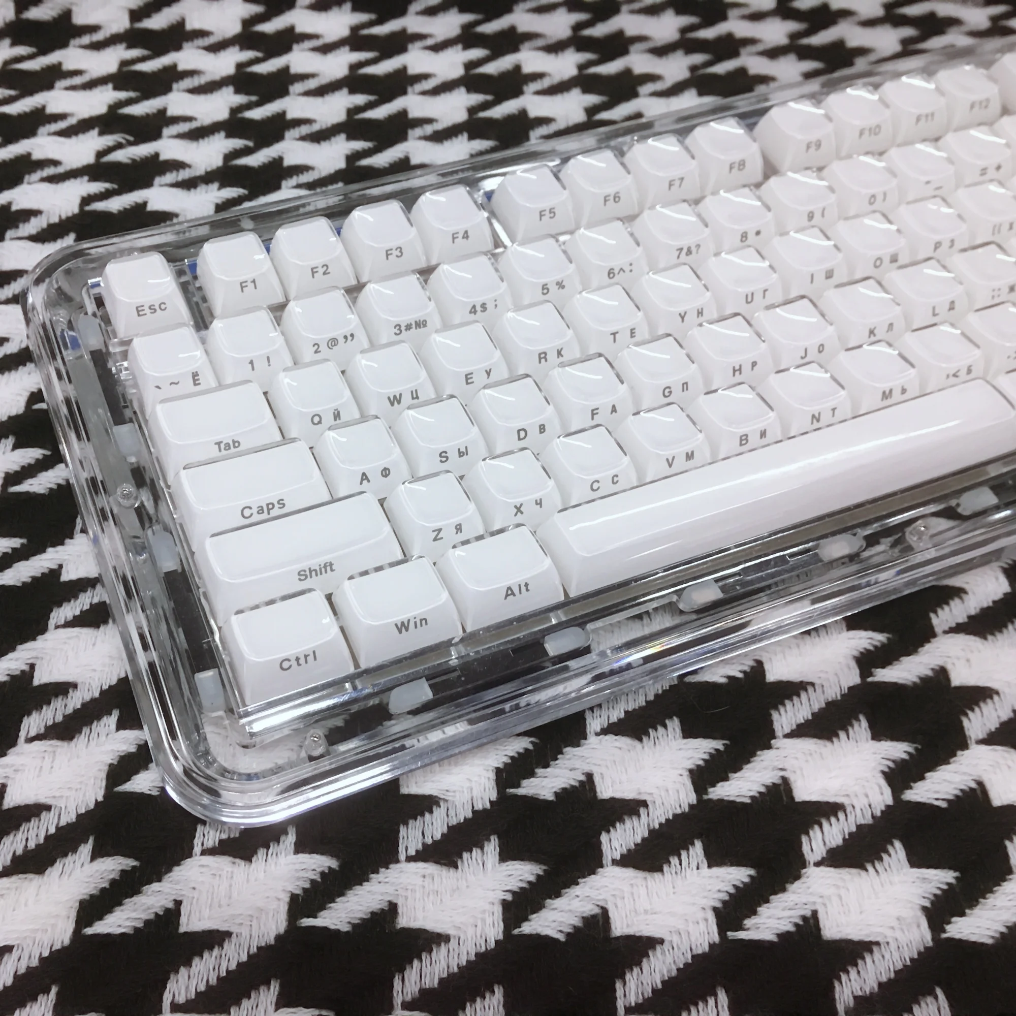 

XVX Russian Layout/Korean/Arabic White Jelly Keycaps 113 Keys Ice Crystal Pink OEM Profile Keycap for Cherry MX 75 keyboard
