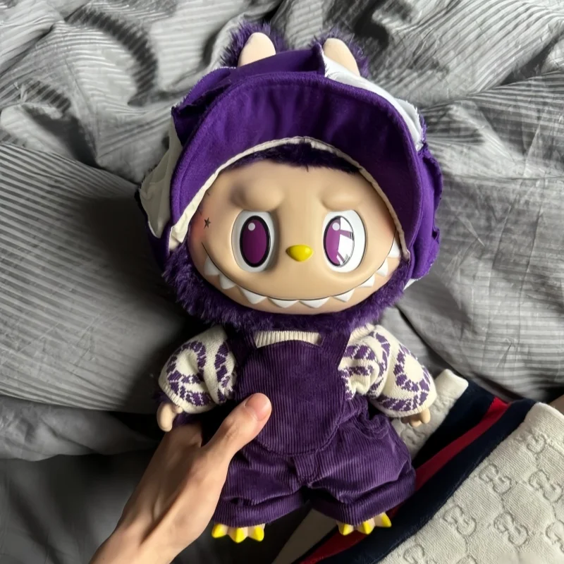 Modèle de la série Monster Labubu Anime, Dam Purple Milan, Ornement au beurre de vinyle de la semaine de la mode, Cadeau de jouet de Noël du cimetière, 38cm, 1:1, Nouvelle arrivée