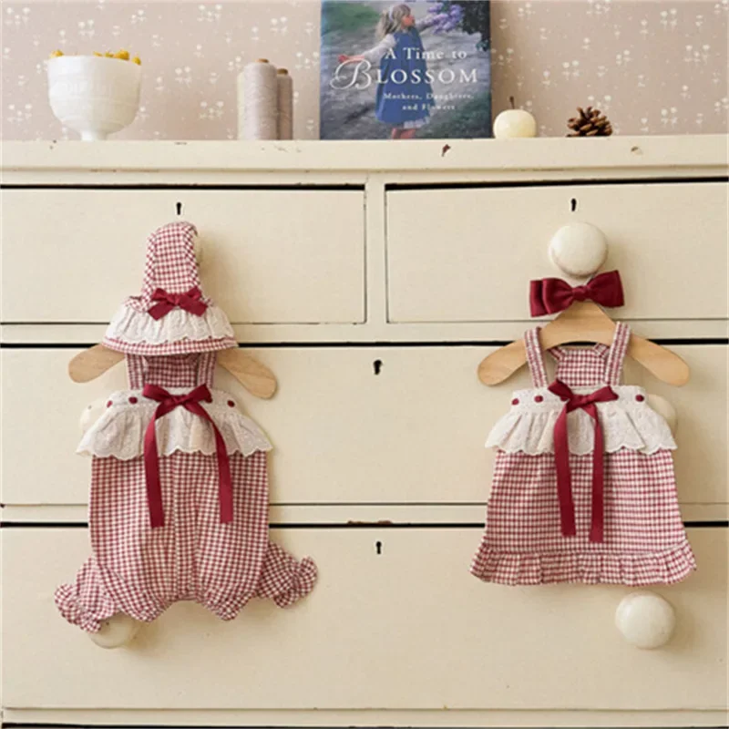 

1/Set Pet Summer Red Plaid Dresses Camisole Dress Cat Vest Bow Tie Lace Plaid Two Legged Coat+hat Puppy Clothes Couple Clothes