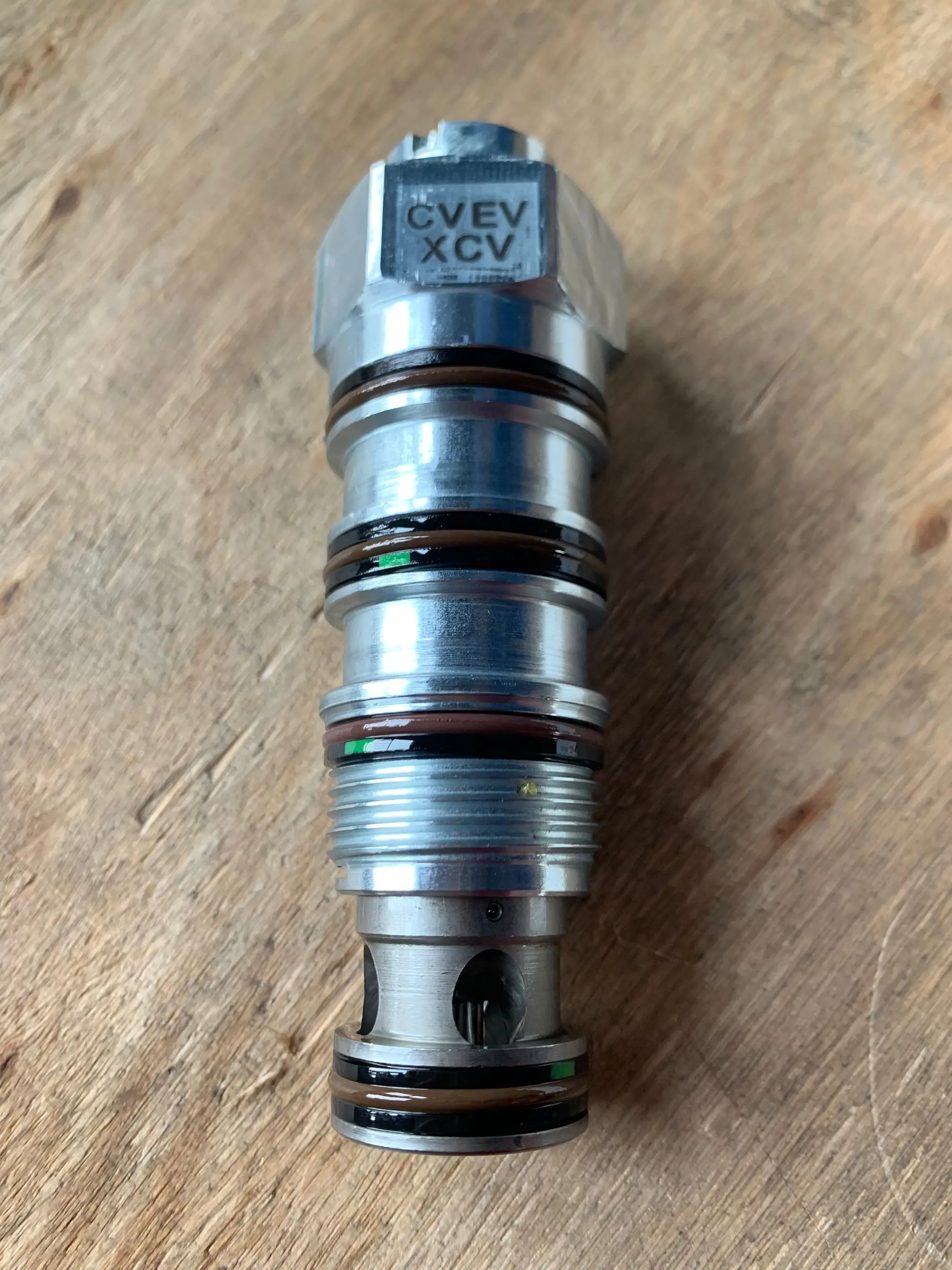 CVEVXCN CVEV-XCN CVEVXCV CVEV-XCV SUN الهيدروليكية المنشأ تنفيس صمام الاختيار التجريبي للفتح في صمام خرطوشة الأسهم تنافسي