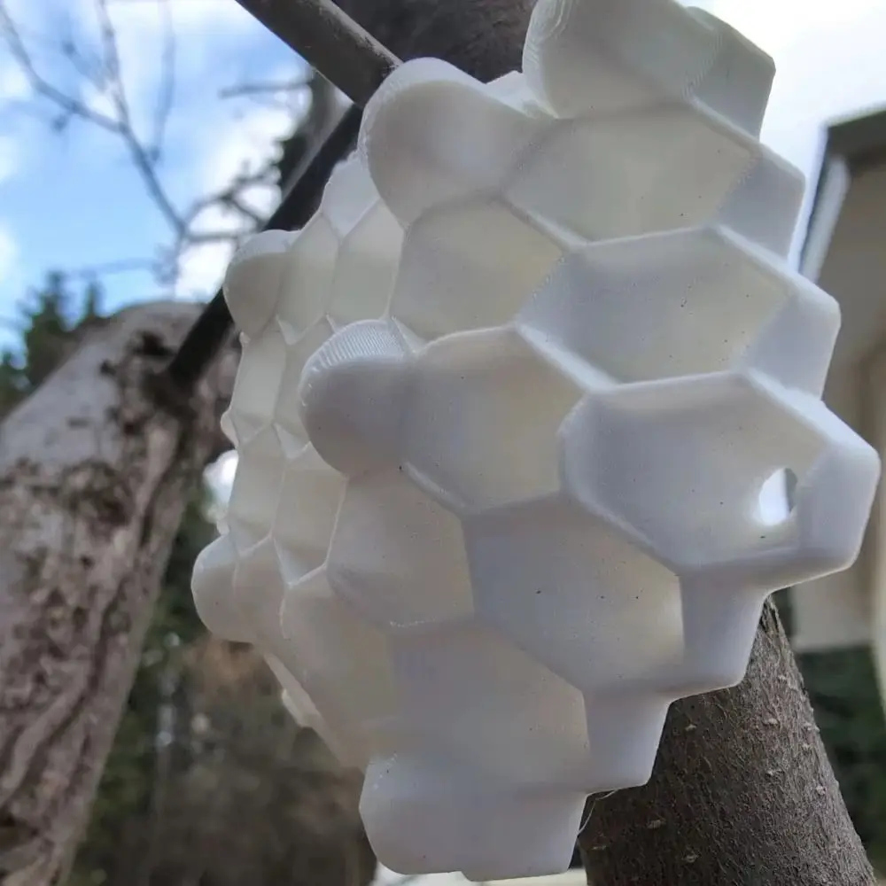 Effective Plastic Wasp Deterrent Realistic Hanging Wasp Repellent Eco-Friendly Durable Simulated Honeycomb Garden