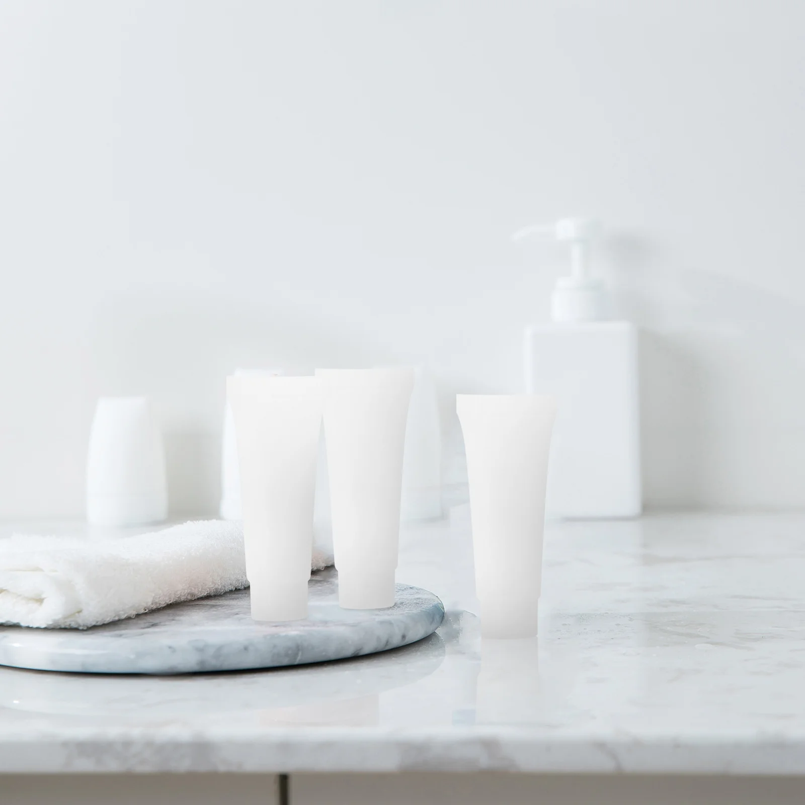 Conjunto de garrafas de viagem recarregáveis, recipientes de armazenamento à prova de vazamento para shampoo, loção, lavagem facial, creme para as mãos, organizador de cuidados com o corpo com 10 peças