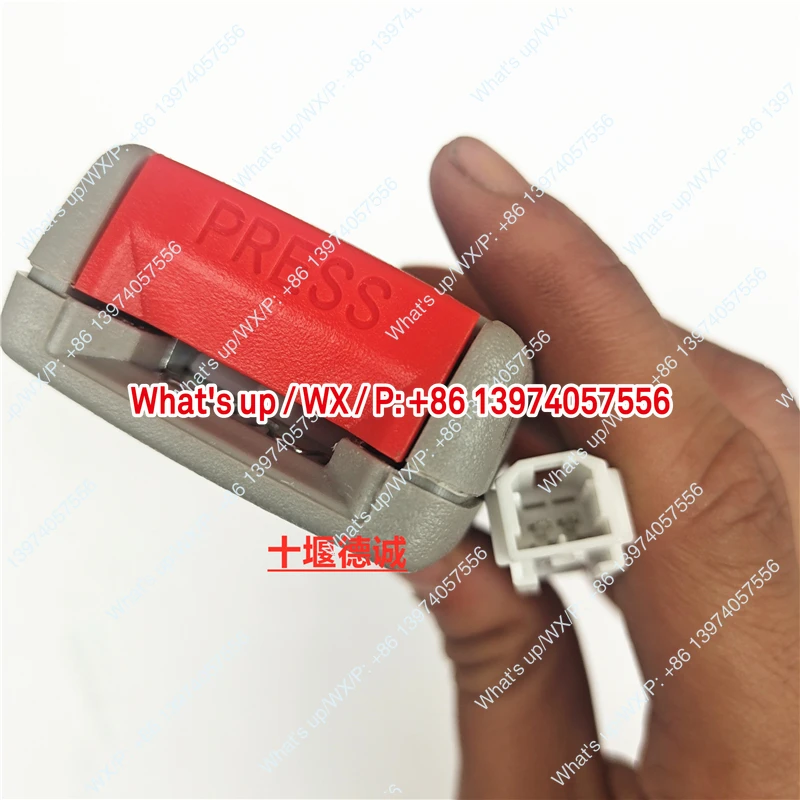 Original Dongfeng Tianlong Hercules New Tianlong KCvl set sail Driver side passenger side seat belt buckle