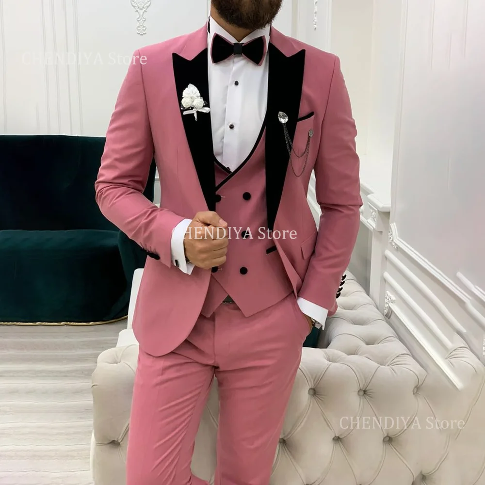 

Fashion Pink Suits For Men Handsome Peak Lapel Slim Fit 3 Pieces Formal Evening Dance Party Male Outfits Jacket Vest Pants