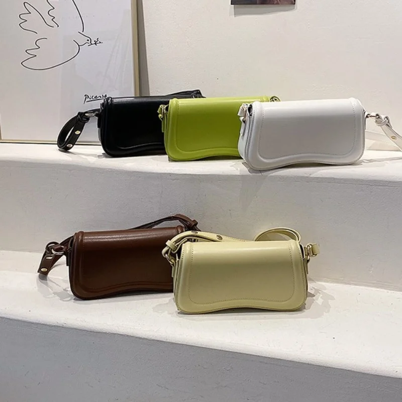 

Underarm bag, women's simple hand-held small square bag, versatile, fashionable and popular single shoulder crossbody bag