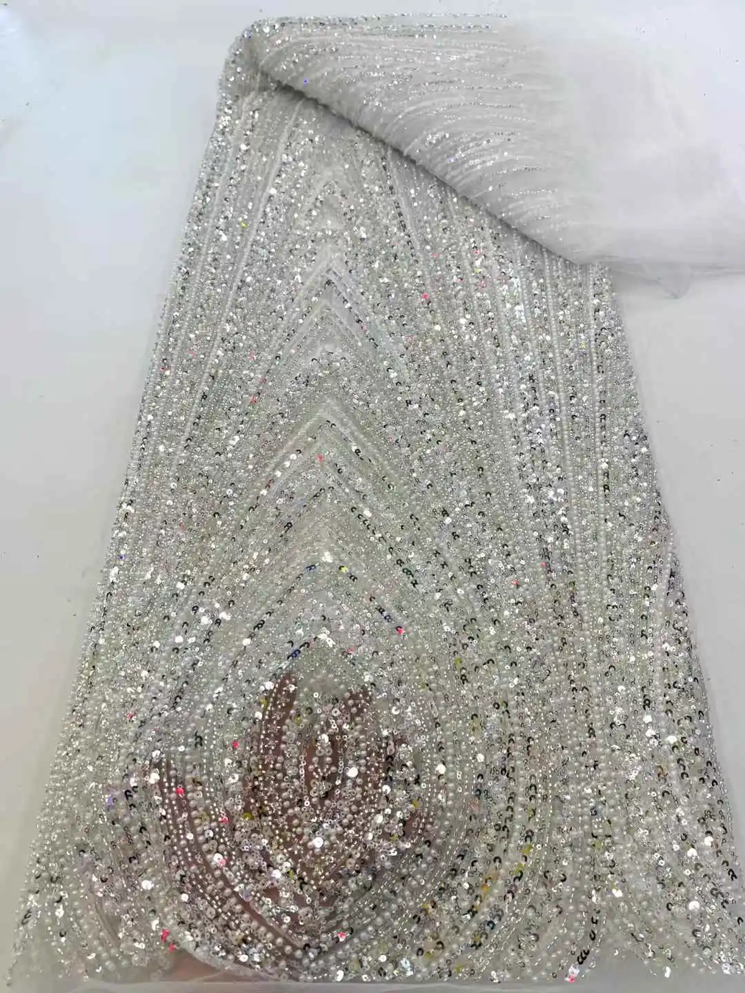 アフリカヘビービーズレース生地 2025 高品質ナイジェリアスパンコールパールレースフレンチチュール生地結婚式のパーティードレス縫製