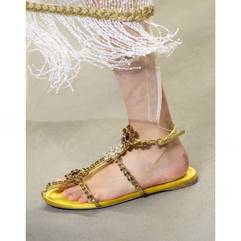 

Pink Fretwork Flower Hollow Design Sandals Buckle Strap Women Shoes Low Top Pointed Toe Party Banquet 2026 Zapatos Para Mujere