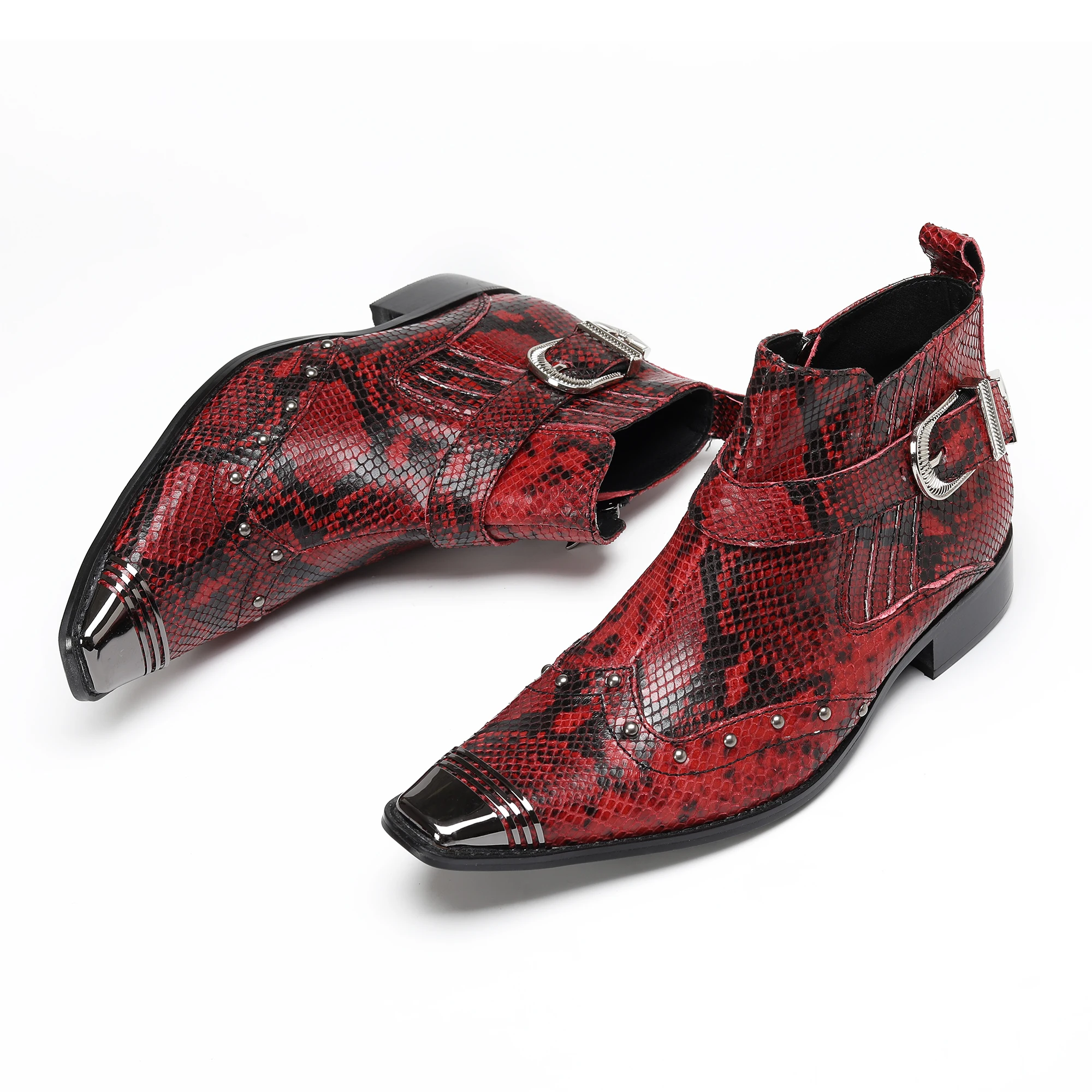 Glänzende, kurze Herrenstiefel mit Schlangenmuster, dekoriert mit Metallnieten und Schnallen, trendiges, personalisiertes Street-Style-Schuhwerk für Club, Bar und Party – Detail 19