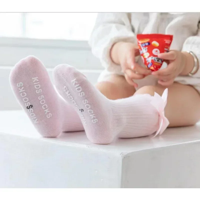 Red Bow Tie Knee High Tube Socks Girls\' Christmas Stockings Infants Toddlers Soft Cotton Children Non Slip Floor Socks Baby Gift