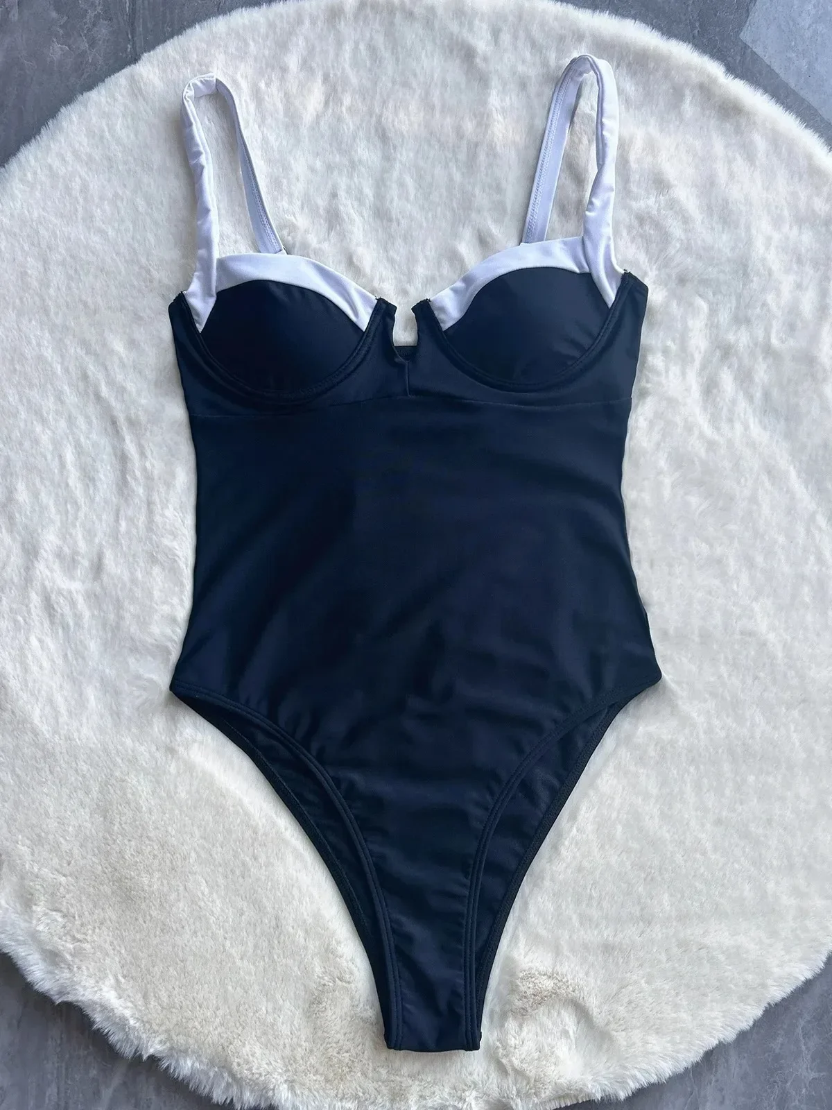 2024 New Black White One Piece Swimsuit Sexy Solid Swimwear Women Bathing Suit Beach Backless Monokini Swimsuit Female