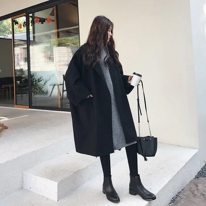 Plus Size 2024 Nuovo stile coreano Autunno/Inverno Cappotto di lana Petite Allentato di media lunghezza Studente Giacca versatile per le donne