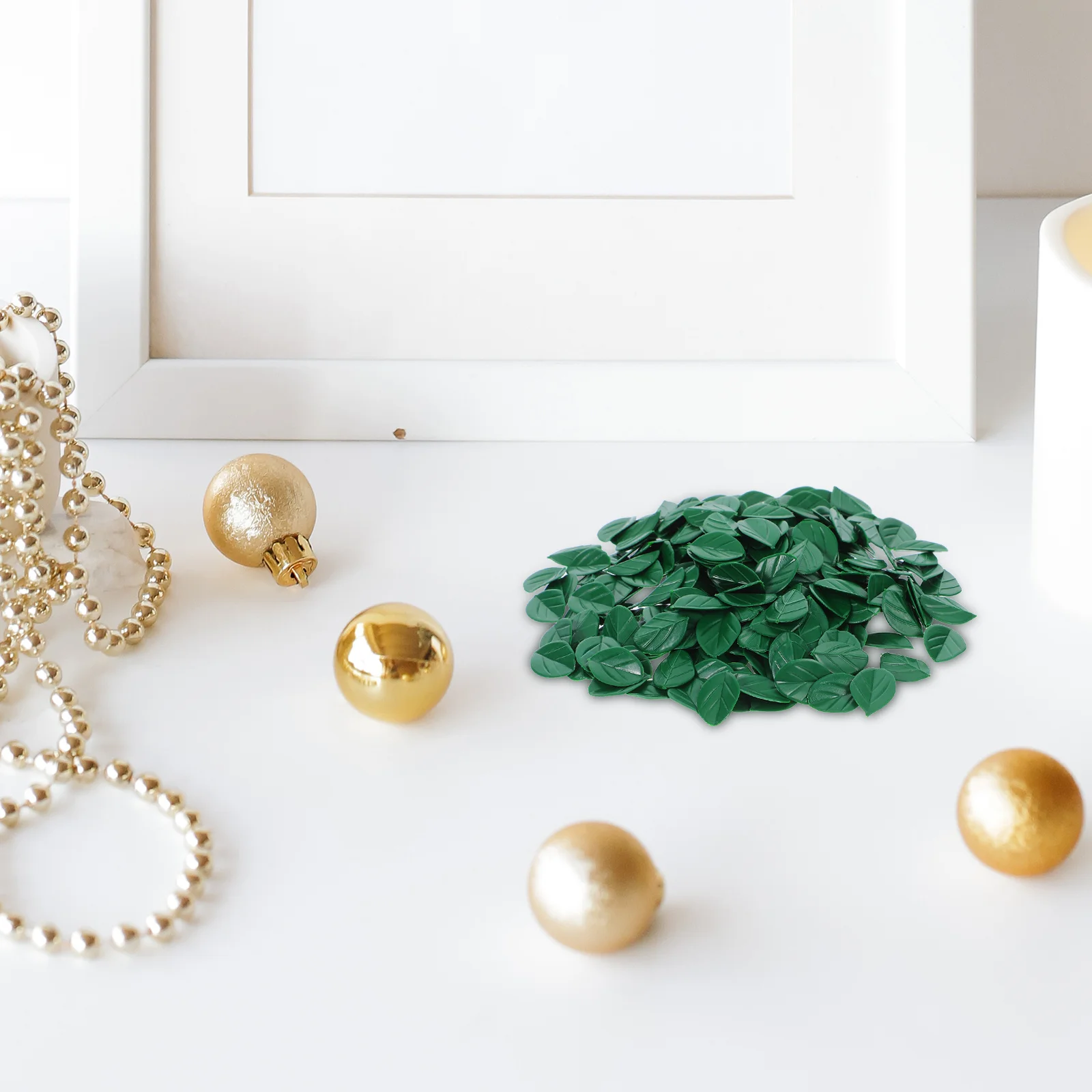 

200Pcs Artificial Green Leaves Mini Mint Foliage for Crafts Home Decor DIY Wedding Party Office Decoration Fake Leaf Greenery