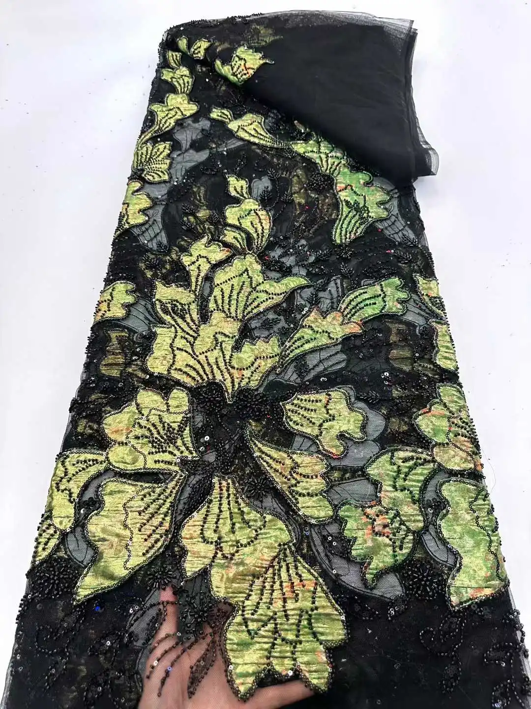 2025 Luxury Elegant Handmade Embroidery Sequins Beaded Lace High Quality African Sequins Lace Fabric for Wedding Sewing WS60237