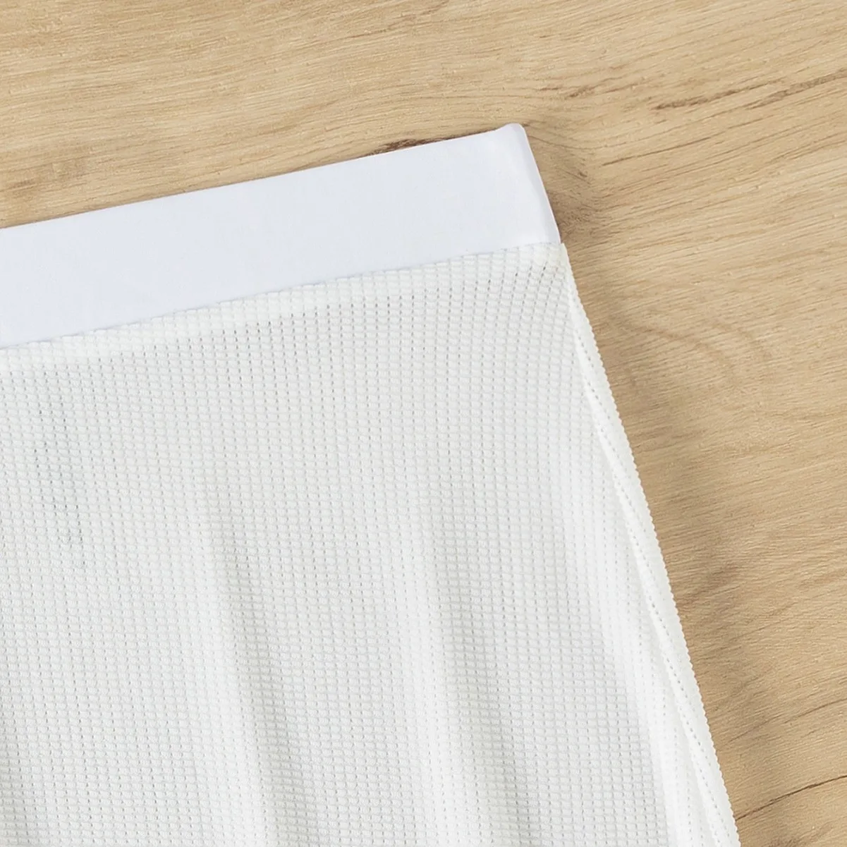 2024 Nuovo costume da bagno bikini sexy con gonna a rete da pesca bianca solida per le donne