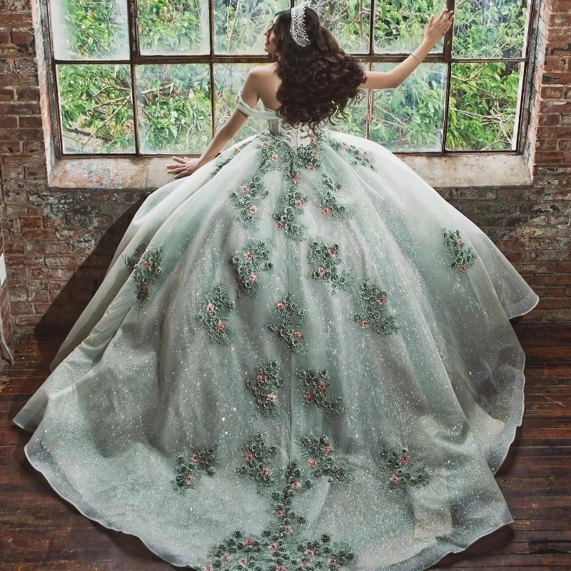 

Luxury Light Green Quinceanera Dresses 2024 Lace Appliqued Crystal Ball Gown Vestidos De Quinceañera Sweetheart Sweet