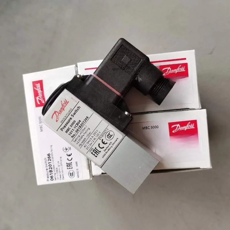 

Parts for Danfos Pressure Switch MBC5000 061B201266 061B2000 Air Pressure Monitoring