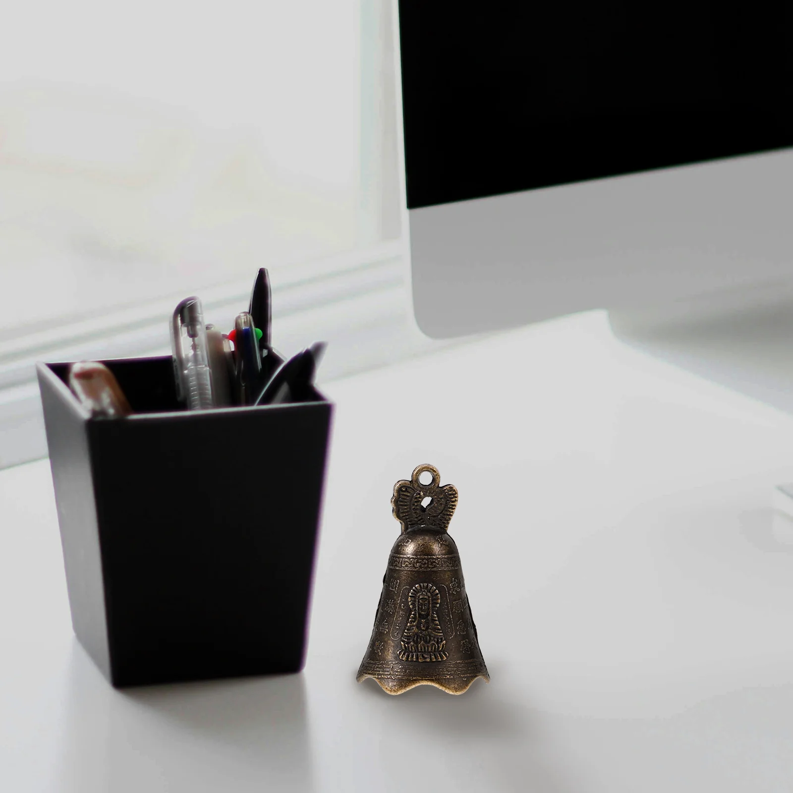 

Vintage Bell Charm Mini Fengshui Jingle Bell Retro Wind Chime Pendant For Diy Craft Decor Home Office Wedding Party Table