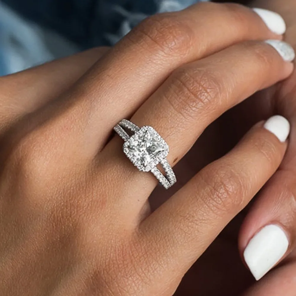 Luxury Exquisite 5A Zircon Cushion Cut Halo Engagement Rings Silver Color with Split Shank Band  Bride Wedding & Promise Jewelry