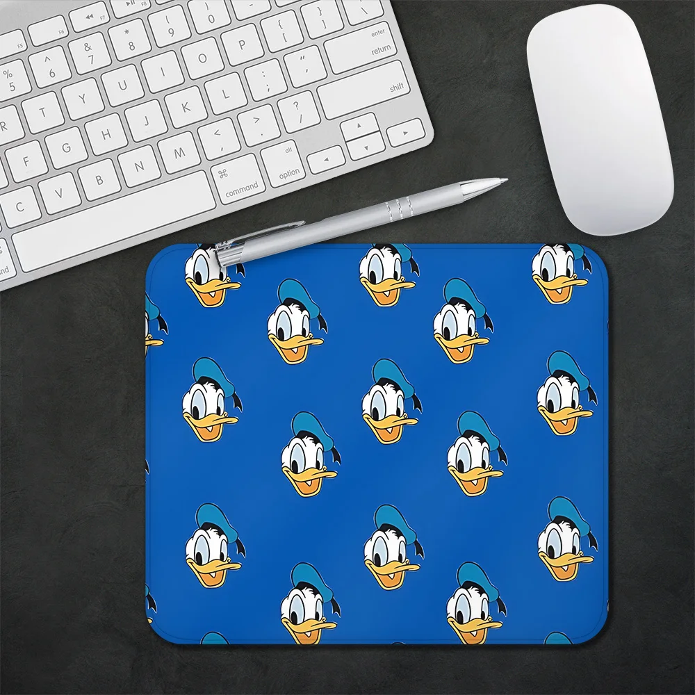 Cartoon Donald Duck Daisy Ducks Gaming Mouse Pad XS Small Mousepad For PC Gamer Desktop Decoration Office Mouse Mat Deskmat Rug