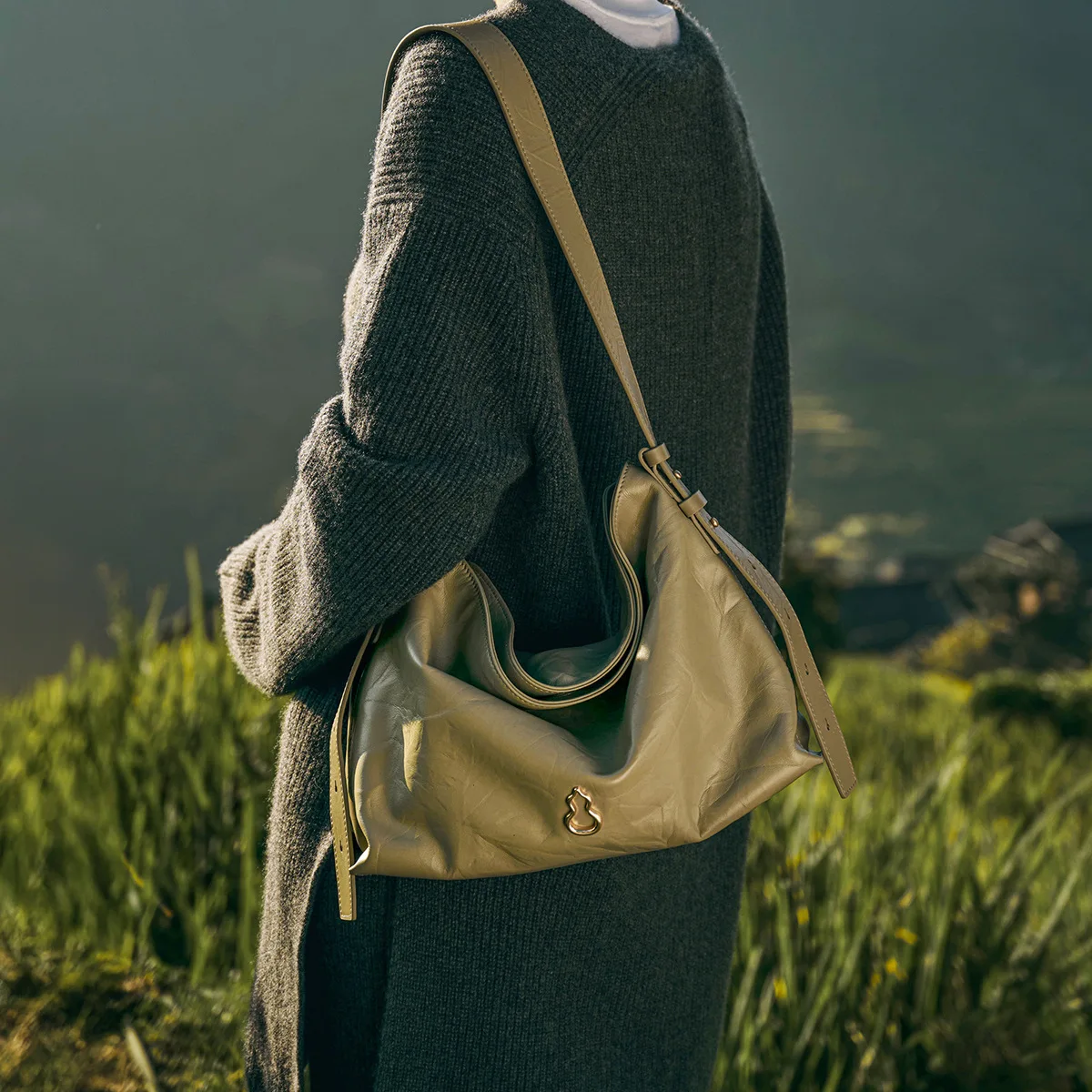 BAMPO 2025 New Hobo Bag Medium Size Top Grain Leather Tote Bag Commuter Crossbody Shoulder Bag
