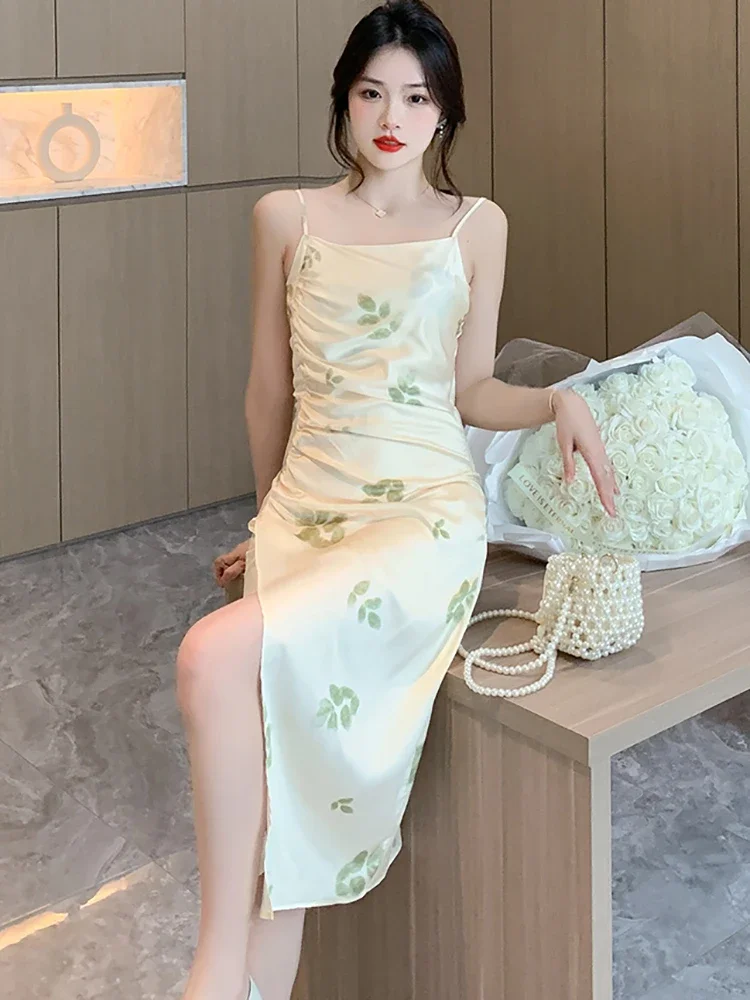 Été imprimé Satin Chic plissé moulante fronde robe mi-longue femmes élégant décontracté maison robe 2025 coréen moulante Festival robe de bal