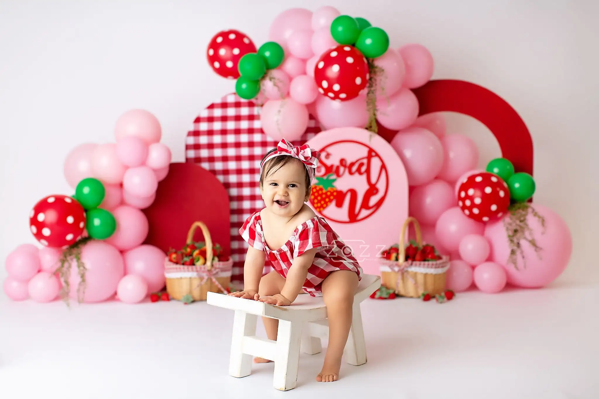 Sweet Strawberry Backdrop Cake Smash Kids Baby Photography Prop Child Adult Decors Pink Balloon Bamboo Basket Photo Background