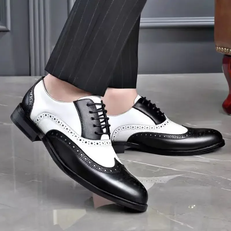 Men's Dress Shoes 2025 New Lace Up Brogue Carved Plus Size 47 Pointed Casual Shoes Men's Classic Business Formal Leather Shoes