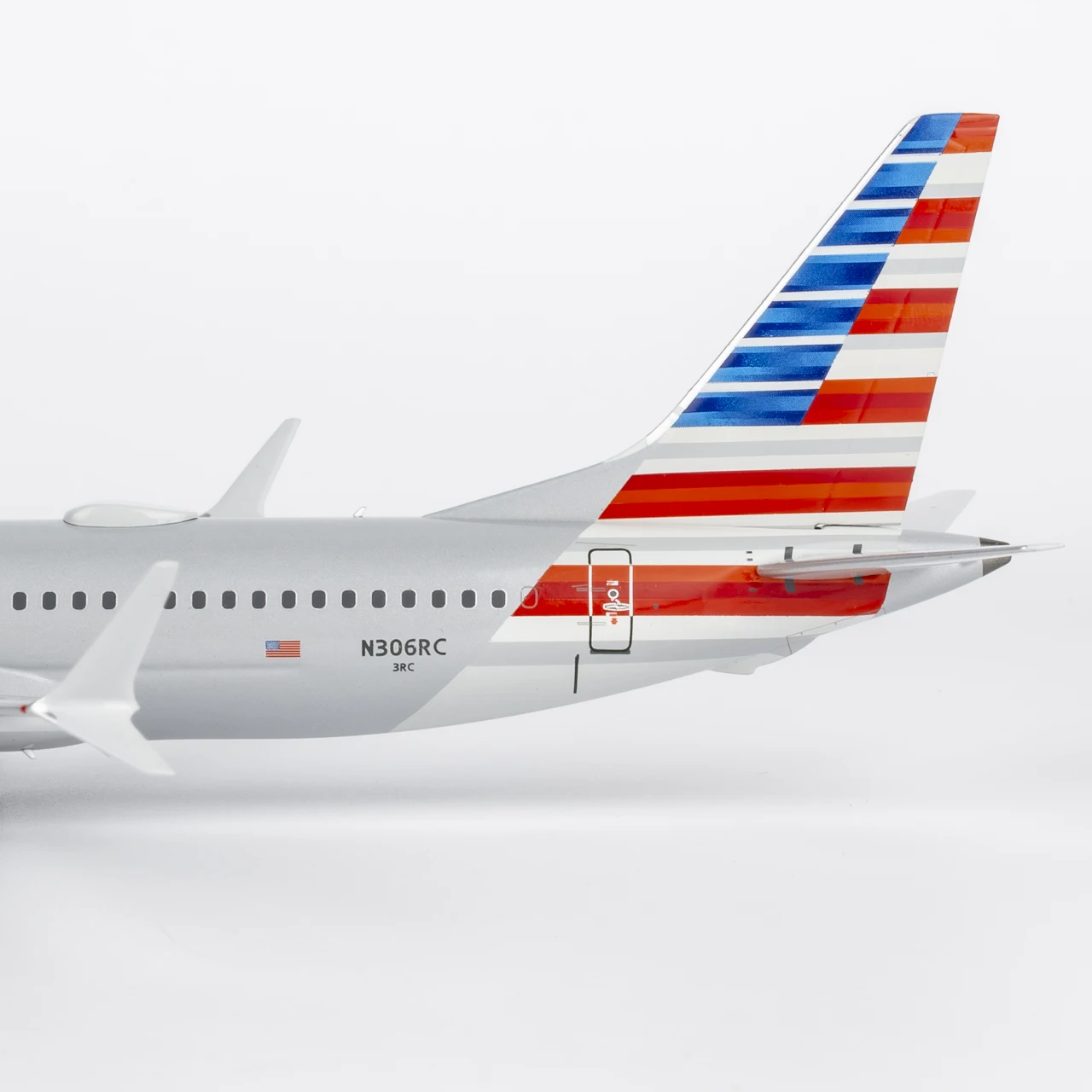 92017 سبيكة تحصيل طائرة هدية NG نموذج 1:200 الخطوط الجوية الأمريكية بوينغ B737 ماكس 8 دييكاست طائرة طائرة نموذج N306RC