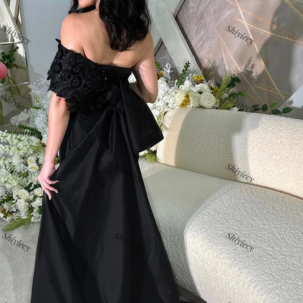 Saudi Arabia Black Appliques Evening Dress Sexy Stapless Open Back Special Occasion Gowns Pleats Sleeveless Prom Dress 2024