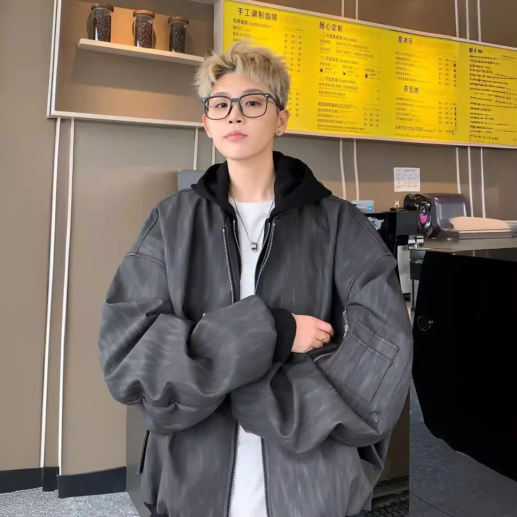 

Поддельная мужская куртка из двух частей с капюшоном, весна 20220, новый дизайн в американском стиле, ниша и красивая свободная куртка пилота