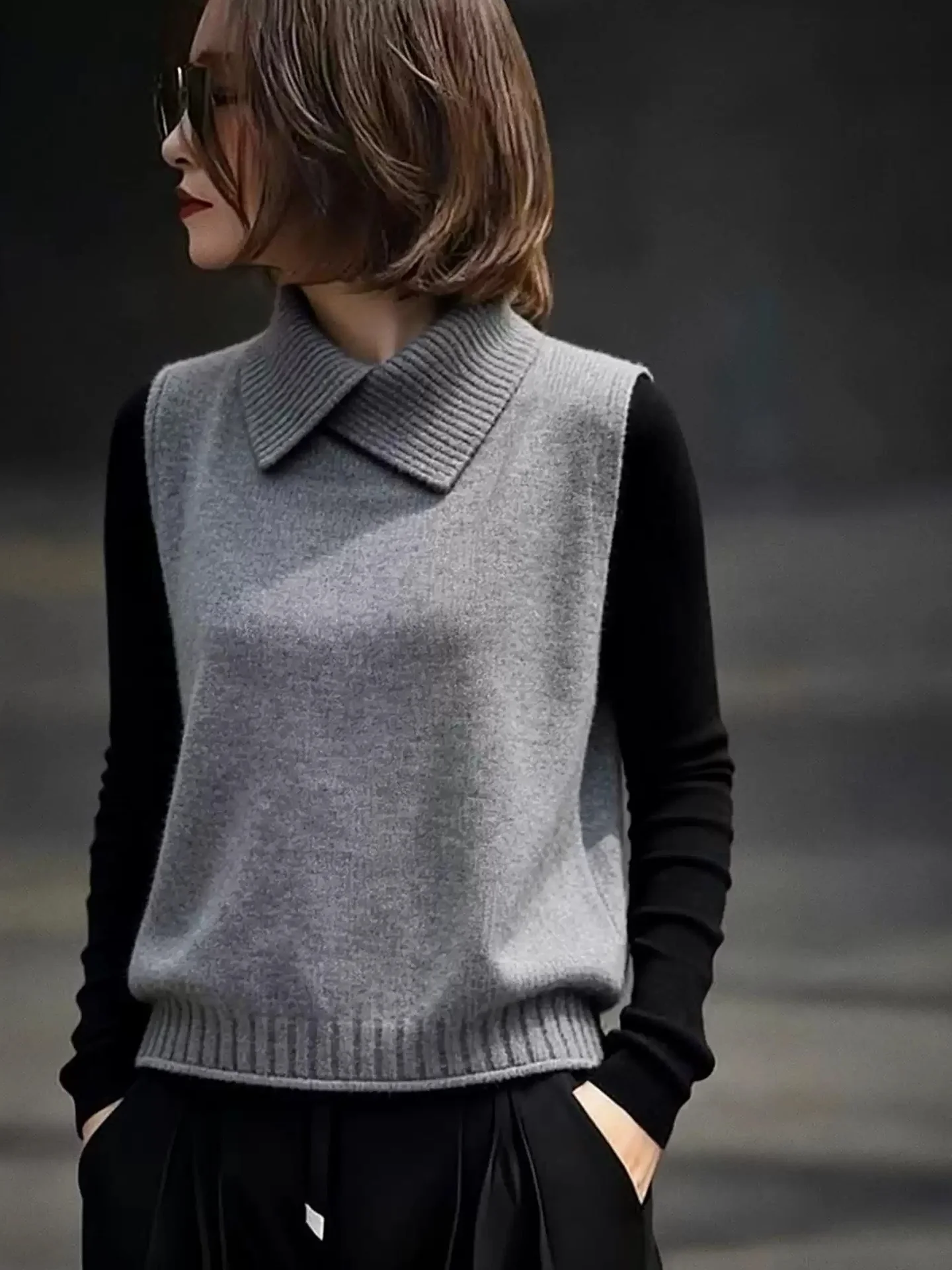 

Korean Sle Layered Red Vest Knitted Sweater Inner Wear Versatile Slimming Winter Faion Simple Design Commute Wind