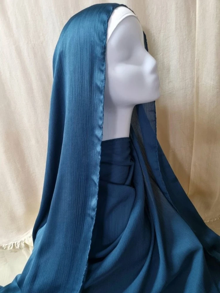 48 colori Raso Piega Sciarpa Hijab Scialle di chiffon Pianura Donne musulmane Hijab Breathab Islam Donne Turbante Sciarpa a pieghe Ramadan