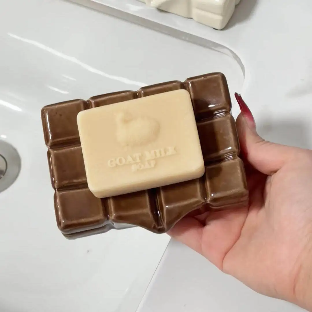 

Creative Ceramic Soap Tray Household Cute Drain Soap Box Small Bar Soap Holder with Self Draining Bath Room Accessories