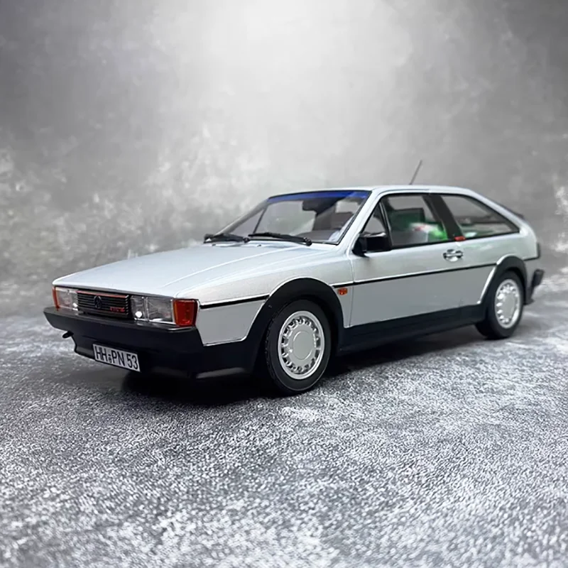 Diecast 1:18 Scale Alloy Scirocco GTX 16V 1988 Classic Car Model Simulation Toy Collection Gift Display Static