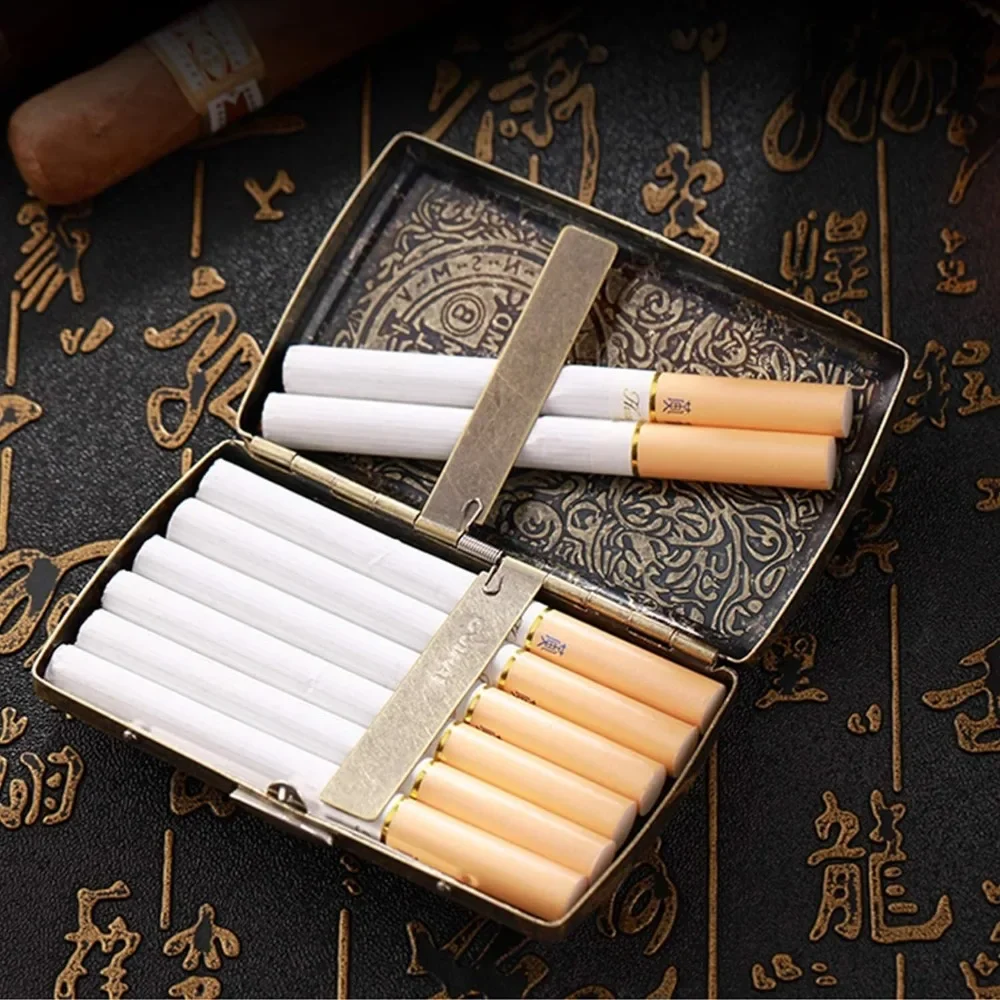 Metal Cigarette Box, Retro Craft Cigarette Box, Lightweight and Portable Gift Cigarette Accessories for Men and Women