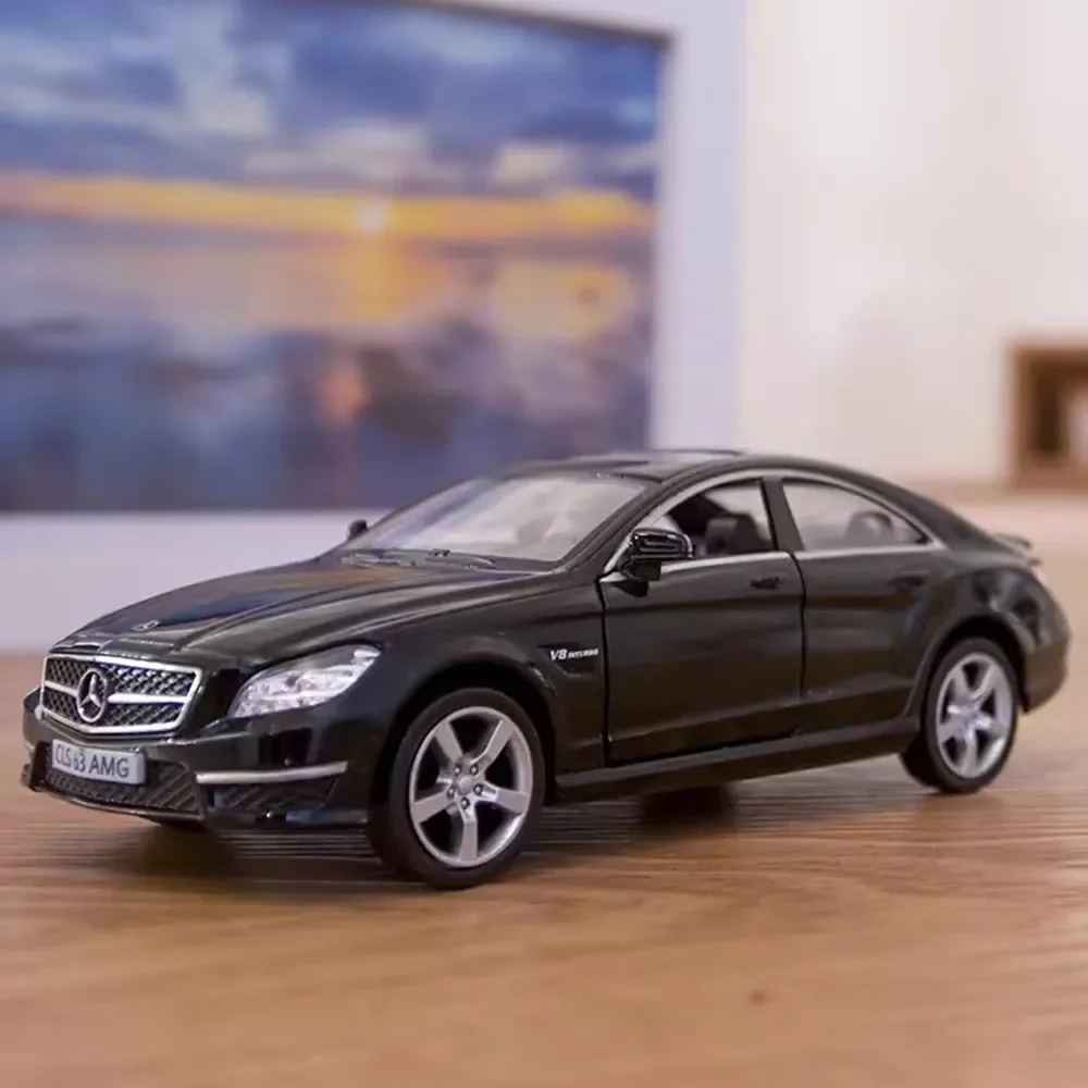 

Модель автомобиля Mercedes Benz CLS AMG 1/36, металлический корпус из сплава