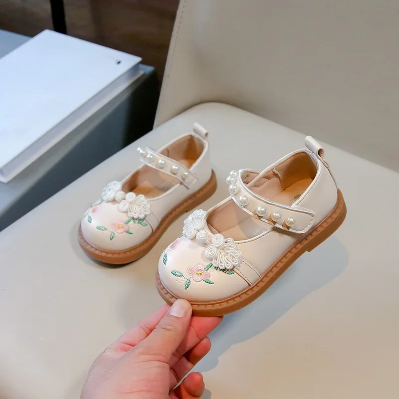 Girls Leather Shoes 2024 Spring Autumn Baby Girl Shoes 1 To 2 Years Chinese Style Embroidered Soft Sole Anti Slip Princess Shoes