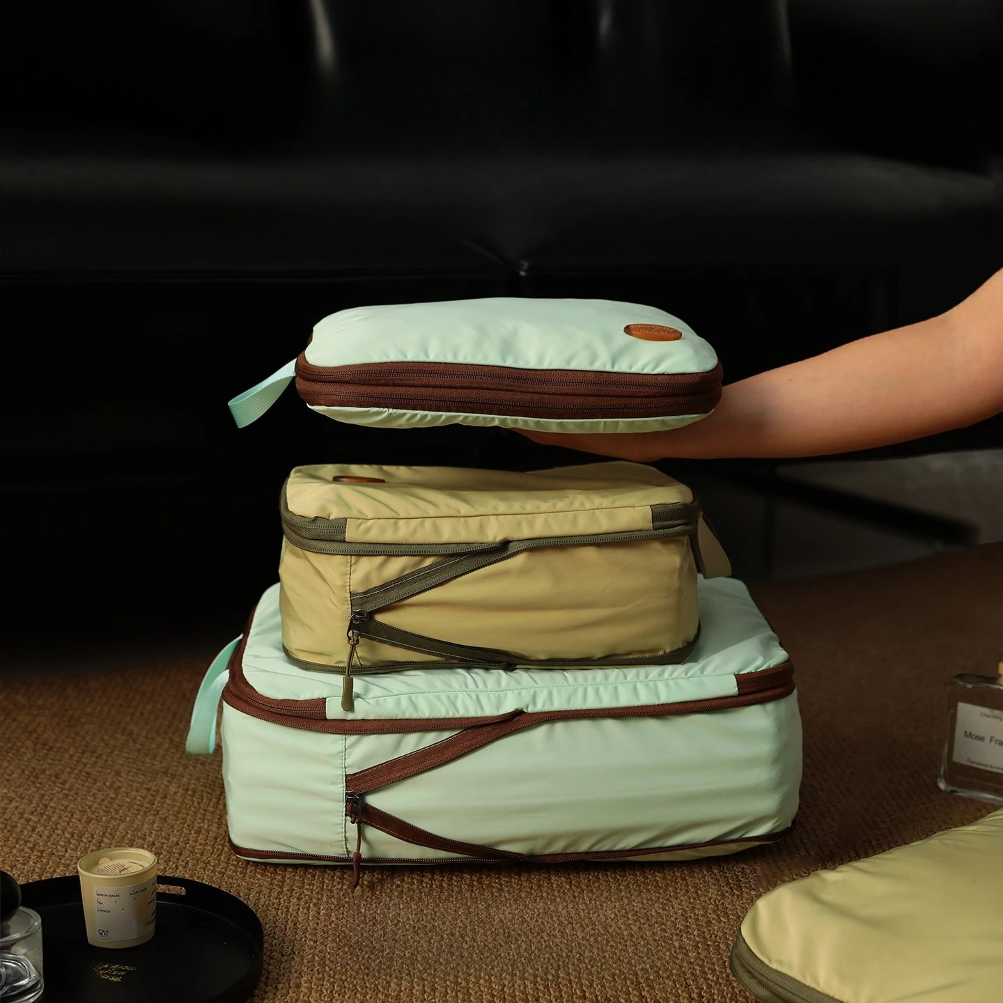 

Nylon cloth lightweight and compressible storage bag travel bag portable multi-pocket travel clothes organizing bag set