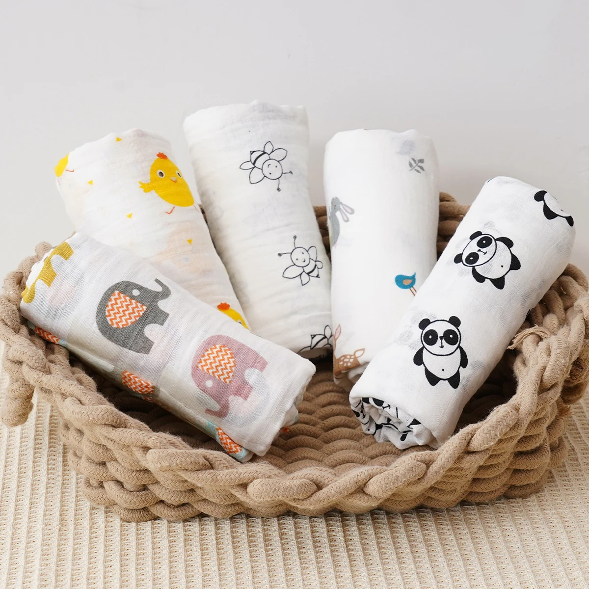 HappyFlute 120*110CM Skin Frindly Swaddle Super Soft Cotton Fiber Cartoon Print Comfortable Baby Blanket Wrap