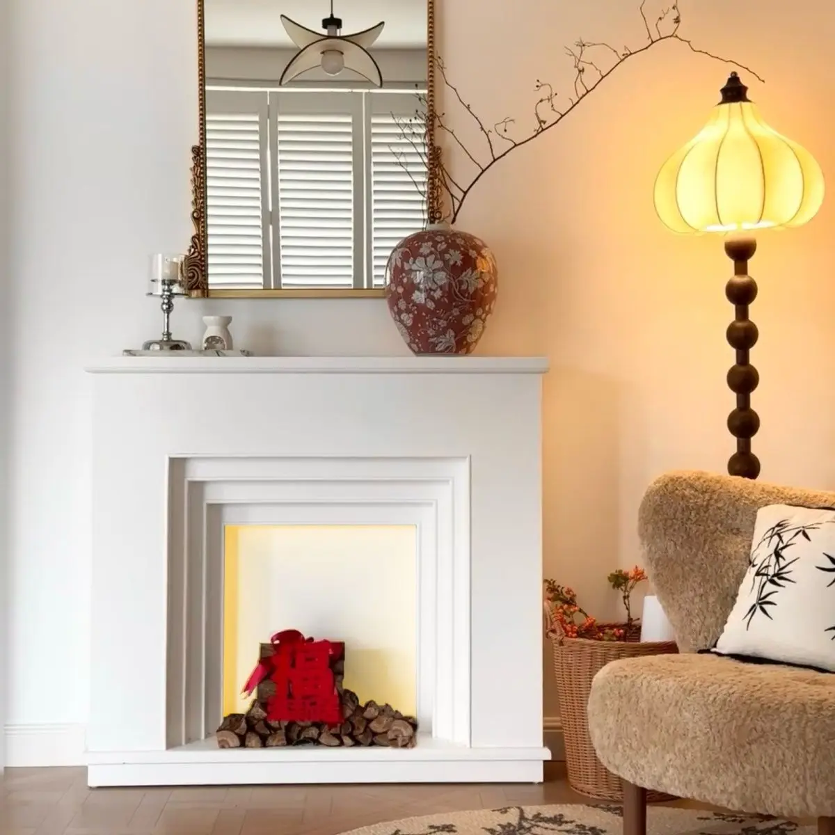 French European cream simple fireplace decorative cabinet porch Nordic Internet celebrities ins living room with light bedroom