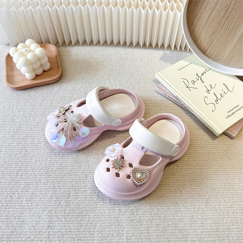 

Cartoon Chain Crystal Flower Heart Clogs Boys and Girls, Parent-Child Outdoor Slippers, Non-Slip Height-Increasing Closed-Toe