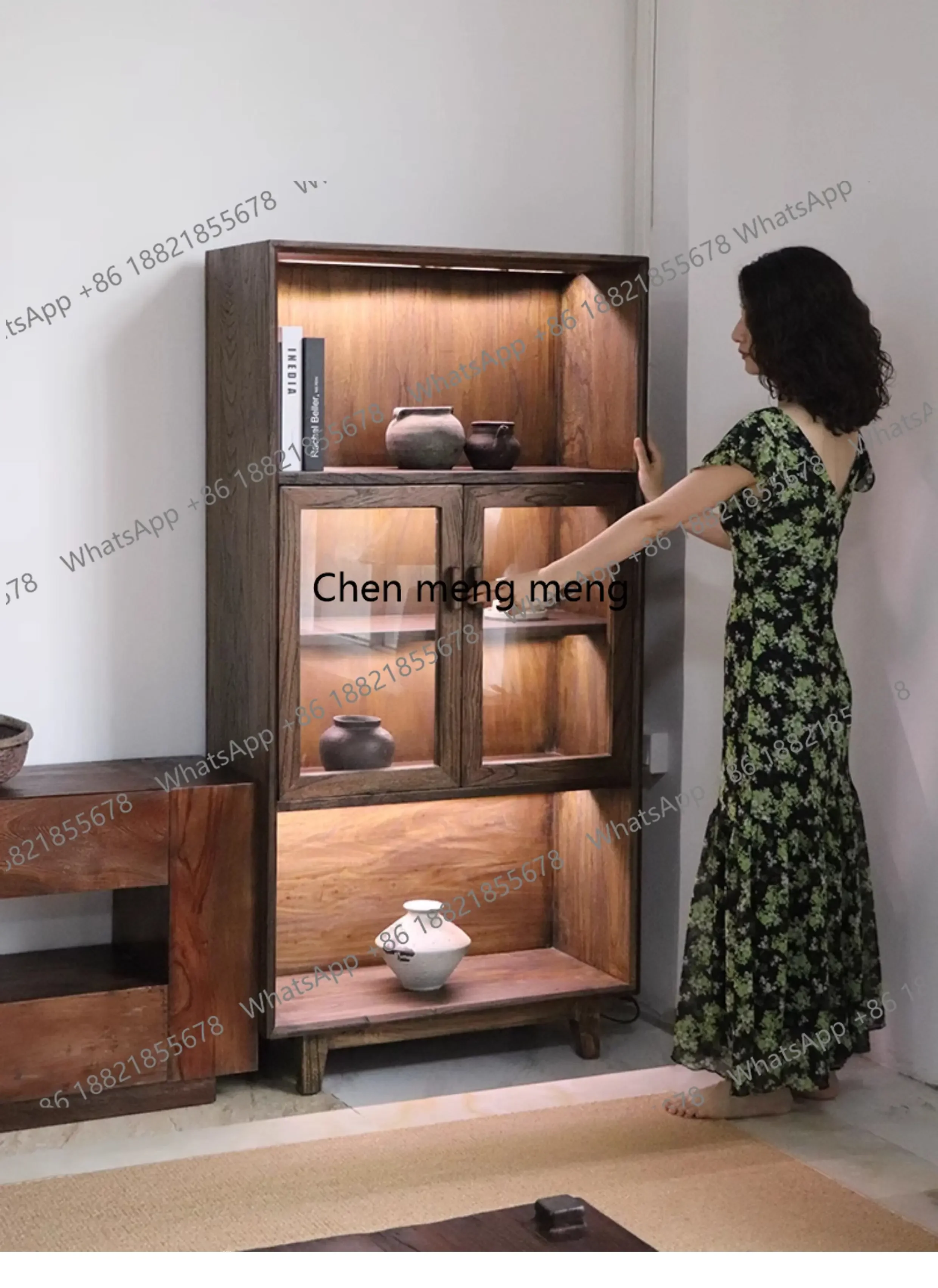 

Great discountsDisplay cabinet next to the TV cabinet with lamp against the wall, glass locker