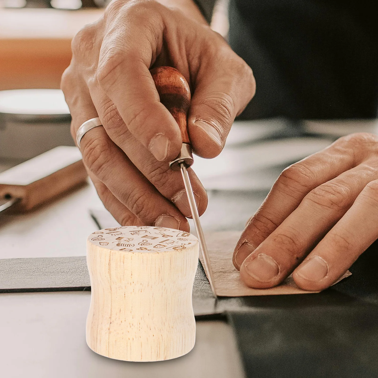 

4Pcs Wooden Quilters Clapper Dressmaking Cloth Weight for Smooth Stitching Ironing Pressing Beige Tailors Clapper for Quilting