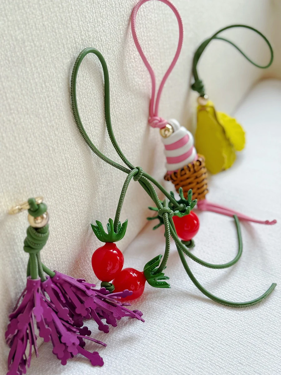 

Лавандовая кожаная сумка, очаровательный брелок с фиолетовым цветком, сумка с помидорами и клубникой, подвеска, украшение, роскошная подарочная сумка для девочек, аксессуары