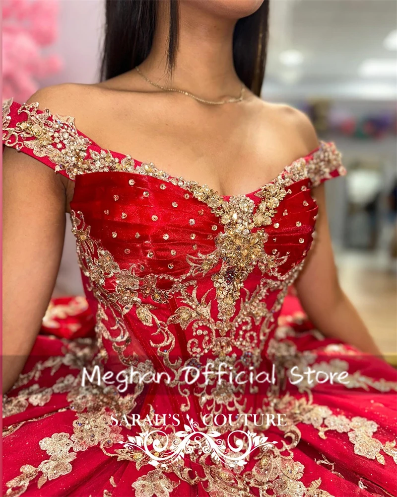 Rode off-shoulder quinceanera jurken baljurk kraal applique 2025 verjaardag luxe jurk plooi boog feestjurk sweet 15 aangepast