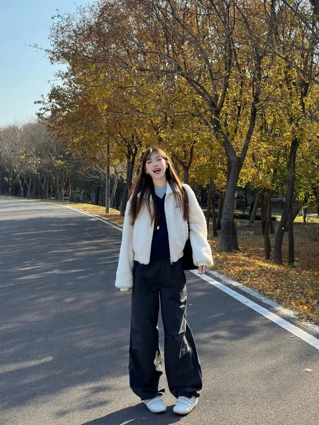 

Ткань для женской куртки из овечьей шерсти, круглый вырез, круглая окантовка, петлевая тесьма, обхват по краю