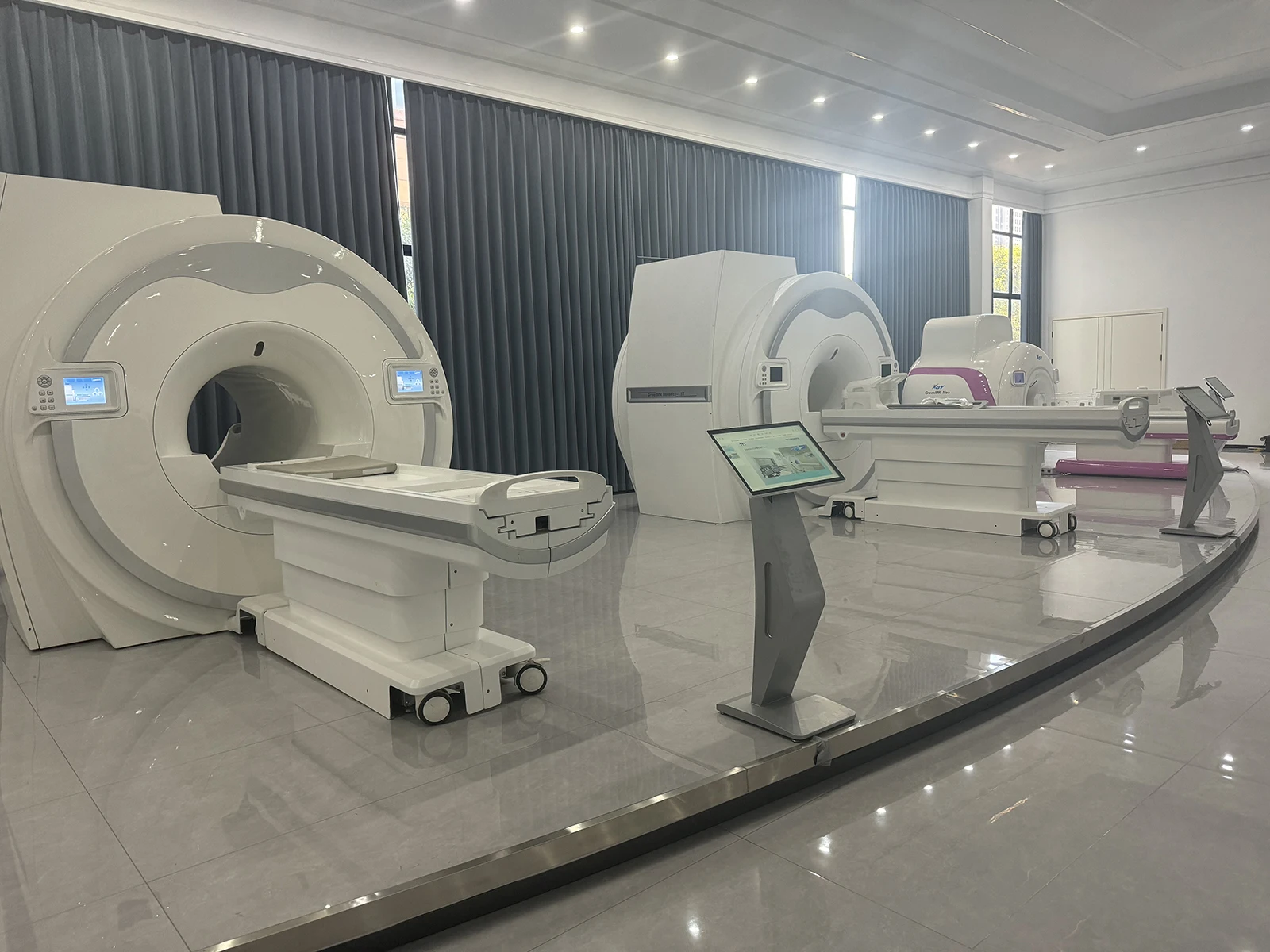 Professional Full Set Non-Invasive MRI Imaging Technology for Pet Hospital Screen Cancer Nervous System Veterinary Instrument