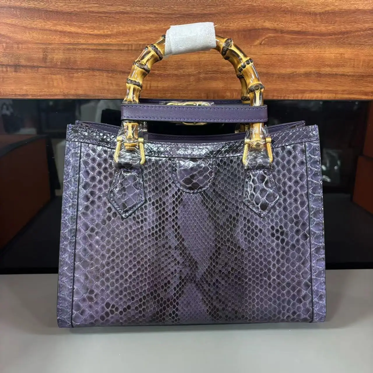 2024 New Designer Python Skin Women Handbag Fashion Bamboo Genuine Leather Lady Bag High Grade Large Capacity Shoulder Bag 45